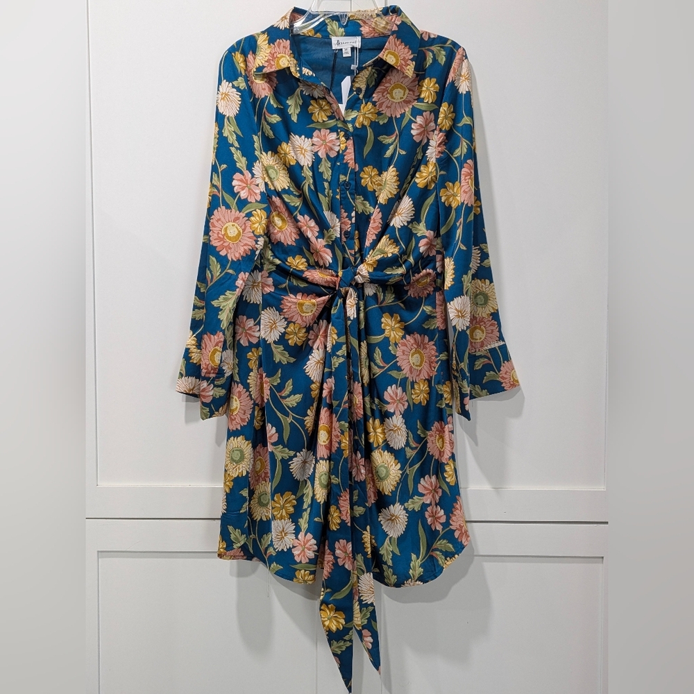 New &Merci Boutique Floral Long-Sleeve Dress With Middle Tie Size Medium